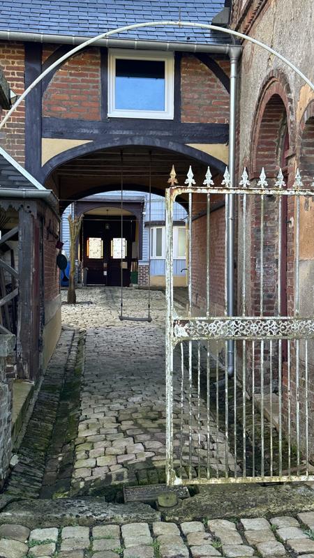 Maison - 185 m² - 8 pièces