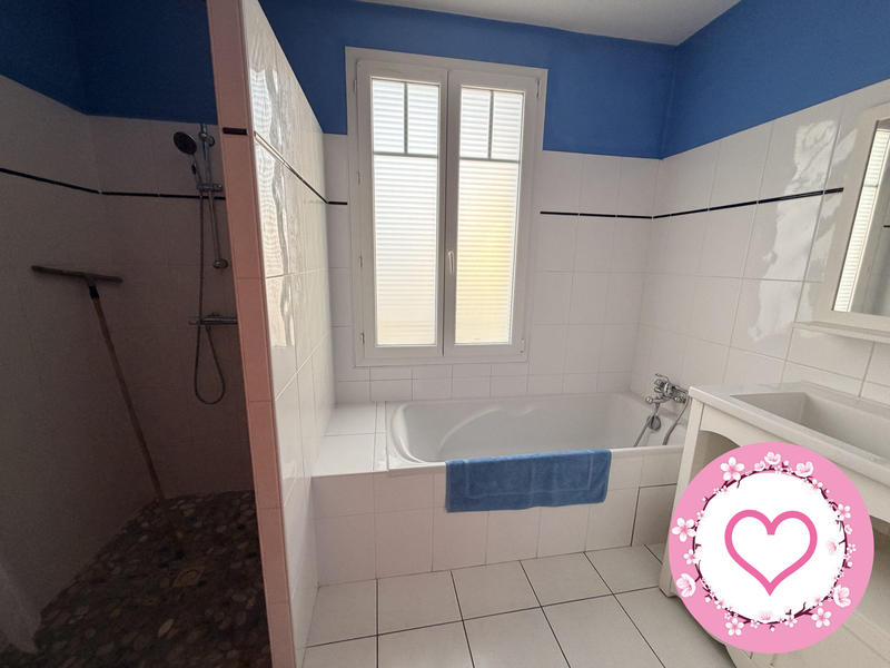 Maison - 104 m² - 4 pièces