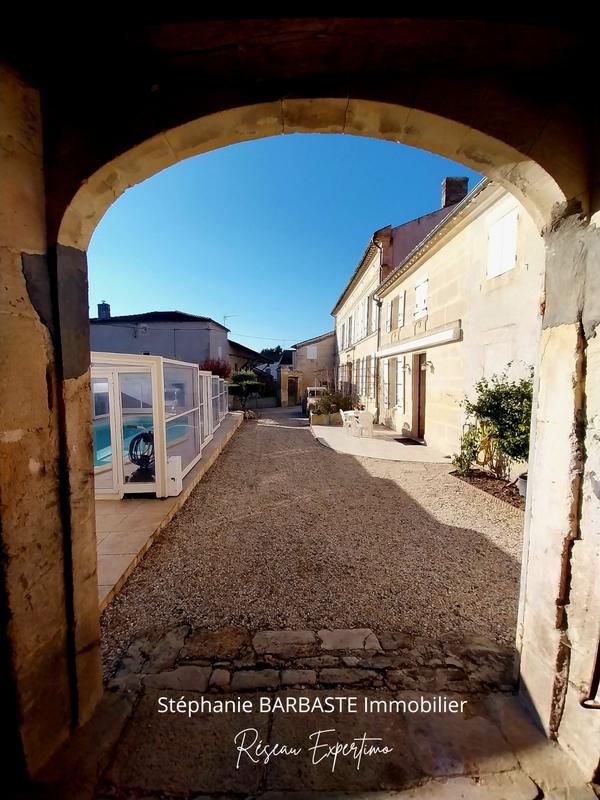 Maison de village - 225 m² - 8 pièces