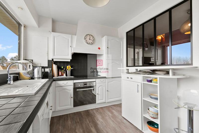 Appartement - 183 m² - 9 pièces