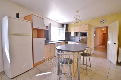 Maison en pierre - 180 m² - 10 pièces