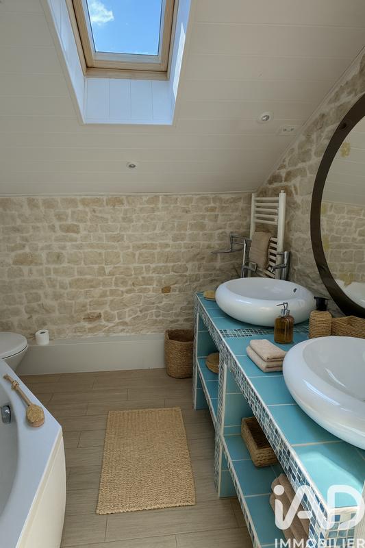 Maison - 236 m² - 7 pièces