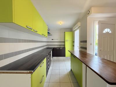 Maison - 90 m² - 4 pièces