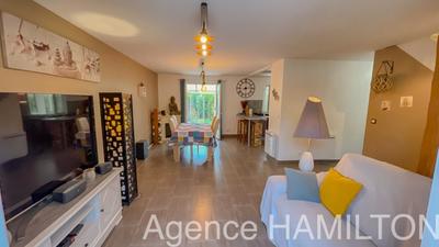 Maison - 130 m² - 7 pièces