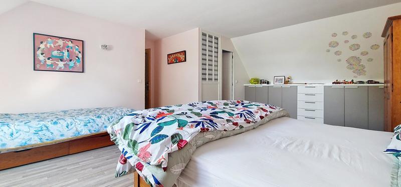 Maison - 270 m² - 7 pièces