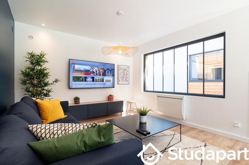 Chambre - 11 m² - 1 pièce