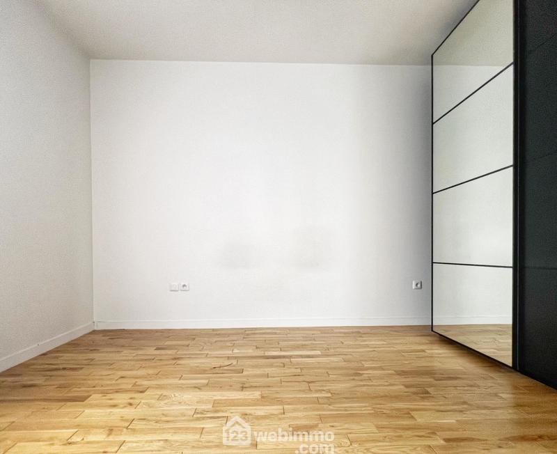 Appartement - 100 m² - 5 pièces