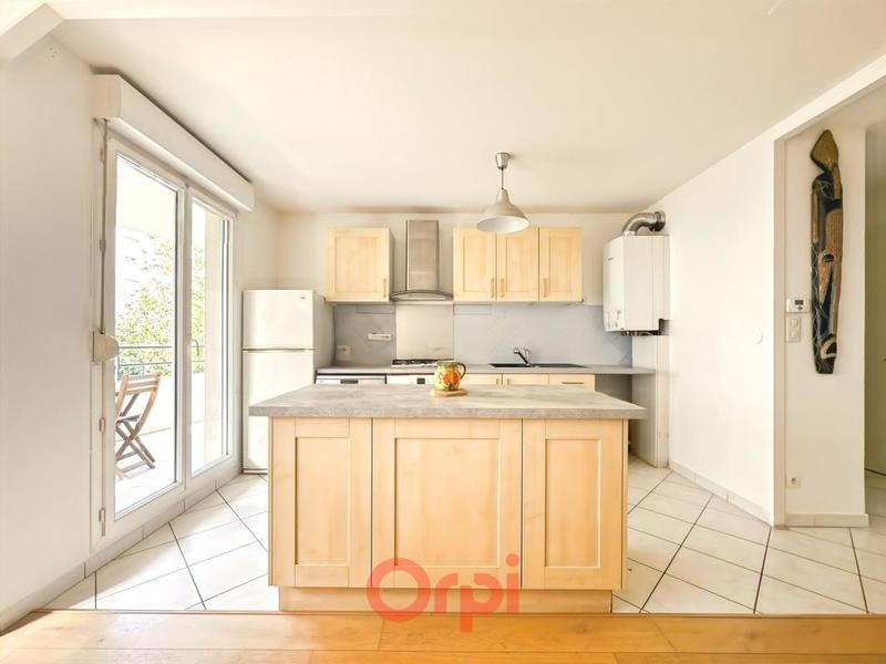 Appartement - 70 m² - 3 pièces