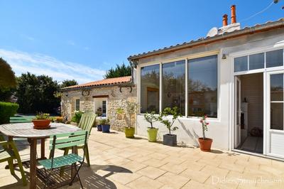 Maison - 206 m² - 7 pièces