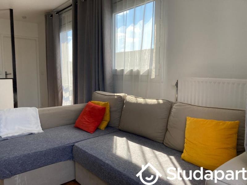 Chambre - 9 m² - 1 pièce