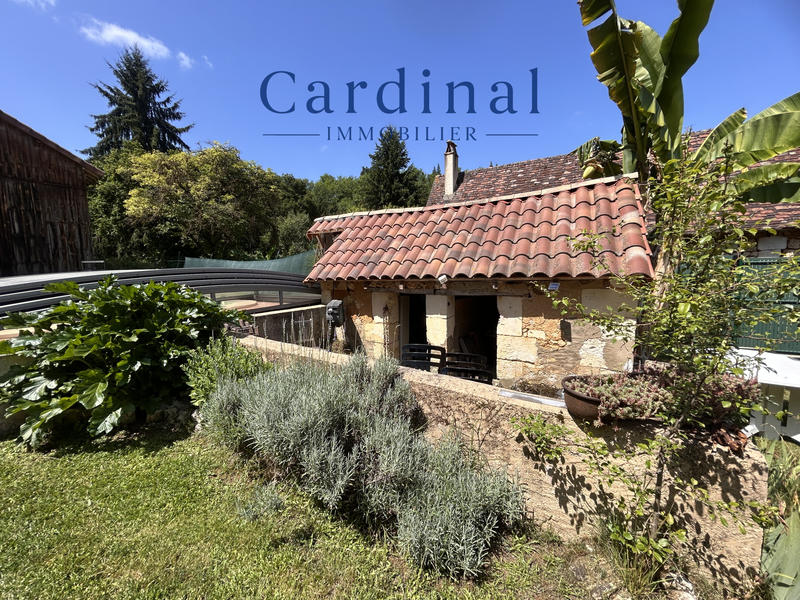 Maison - 450 m² - 11 pièces