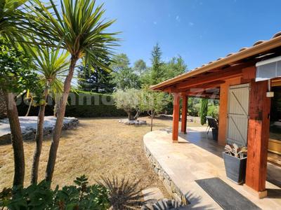 Villa - 199 m² - 9 pièces