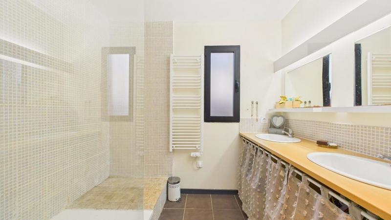 Maison - 168 m² - 7 pièces