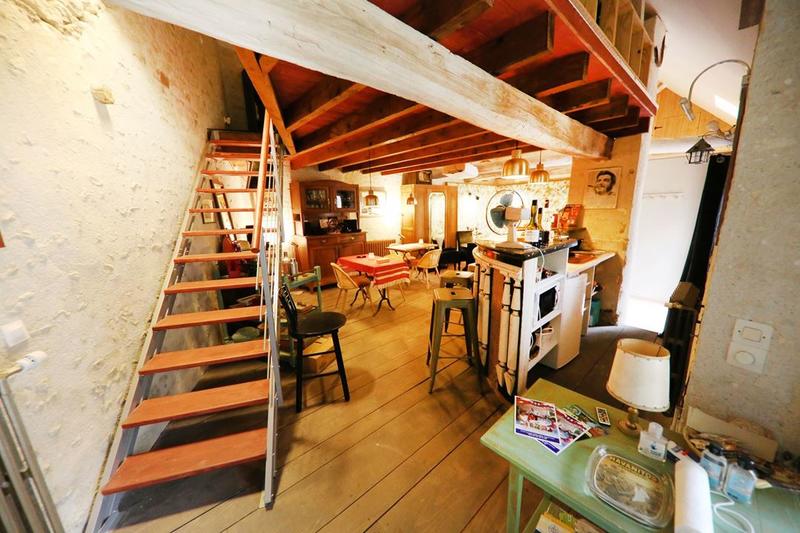 Maison - 250 m² - 9 pièces