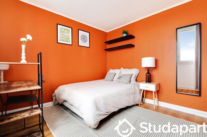 Chambre - 10 m² - 1 pièce