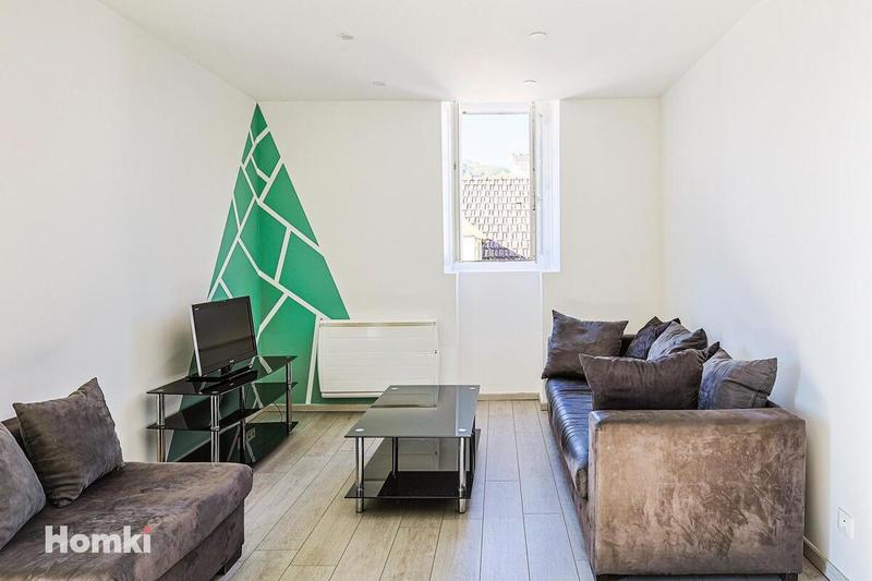 Immeuble - 122 m² - 9 pièces