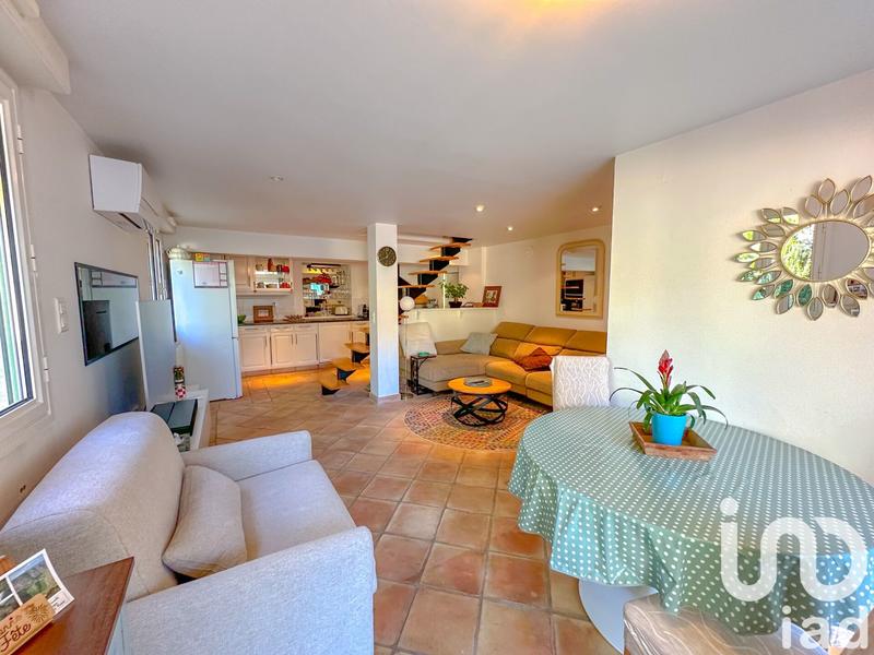 Maison - 258 m² - 10 pièces