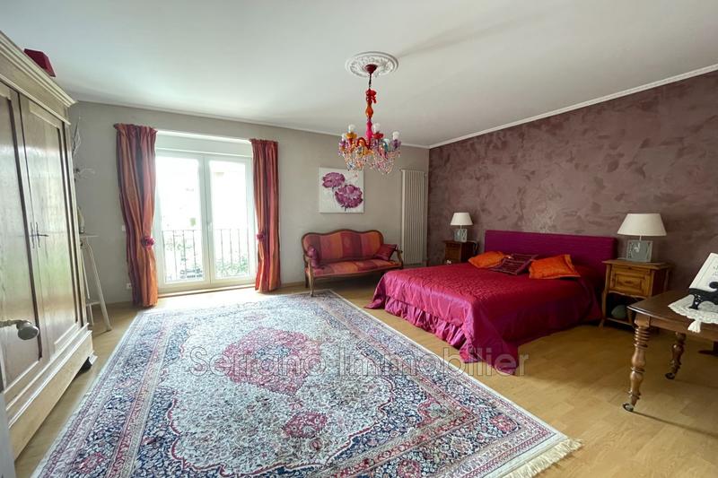 Maison de ville - 220 m² - 5 pièces