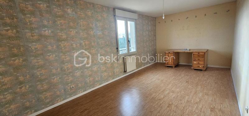 Demeure - 241 m² - 8 pièces