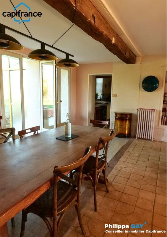 Maison - 219 m² - 10 pièces
