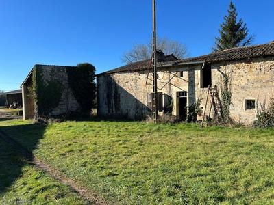 Maison en pierre - 72 m² - 2 pièces