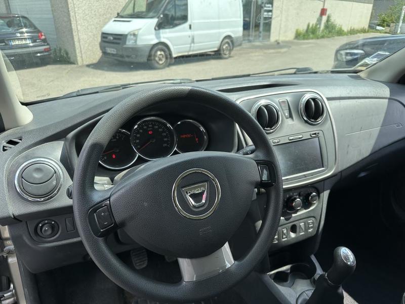 Dacia Sandero 1.5 dCi 75 Fap Laureate Climatisation / Navigation Gps Kit Distribution avec Pae Ok Suivi Entretien