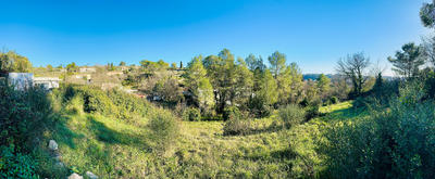 Terrain constructible - 3 142 m²