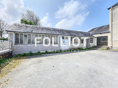 Maison - 225 m² - 8 pièces