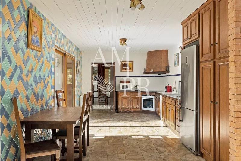 Villa - 518 m² - 10 pièces