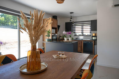 Maison - 196 m² - 7 pièces