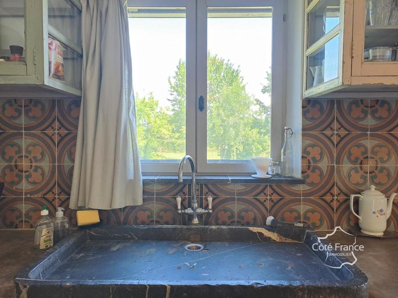 Maison - 230 m² - 9 pièces