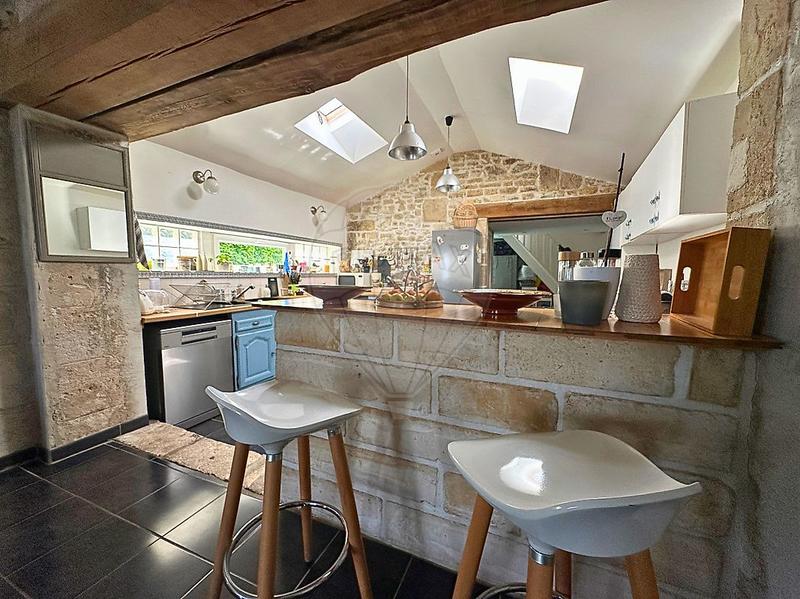 Maison en pierre - 120 m² - 5 pièces