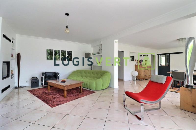 Maison - 198 m² - 8 pièces