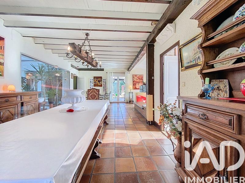 Maison de maîtres - 330 m² - 8 pièces