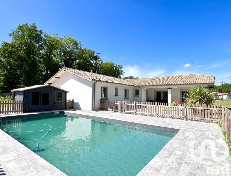 Maison - 201 m² - 8 pièces