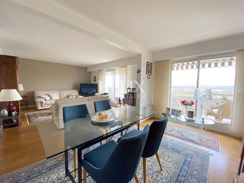 Appartement - 97 m² - 5 pièces