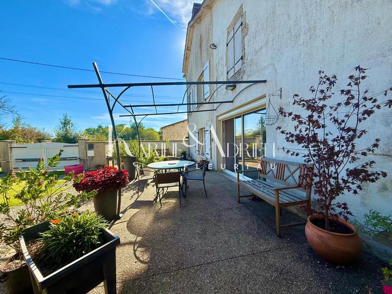 Maison - 177 m² - 7 pièces