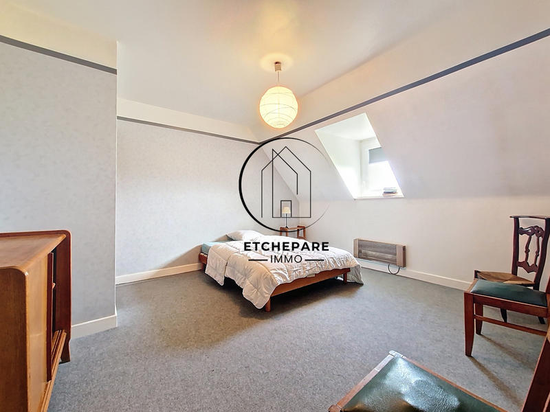 Maison - 167 m² - 6 pièces