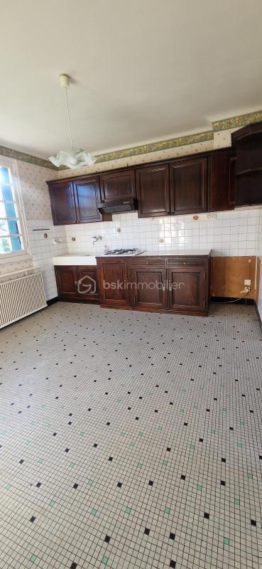 Demeure - 90 m² - 6 pièces