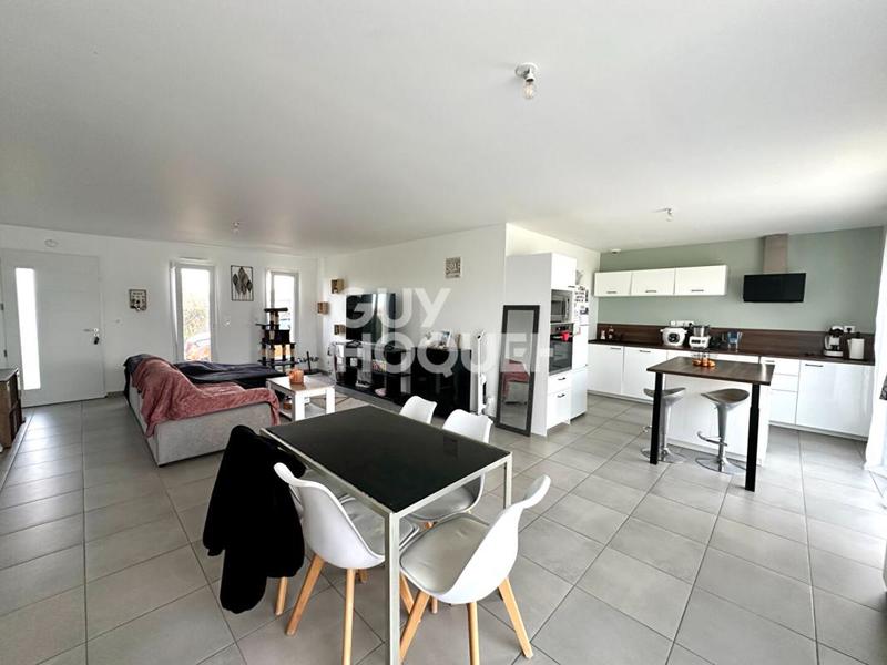 Maison - 93 m² - 4 pièces