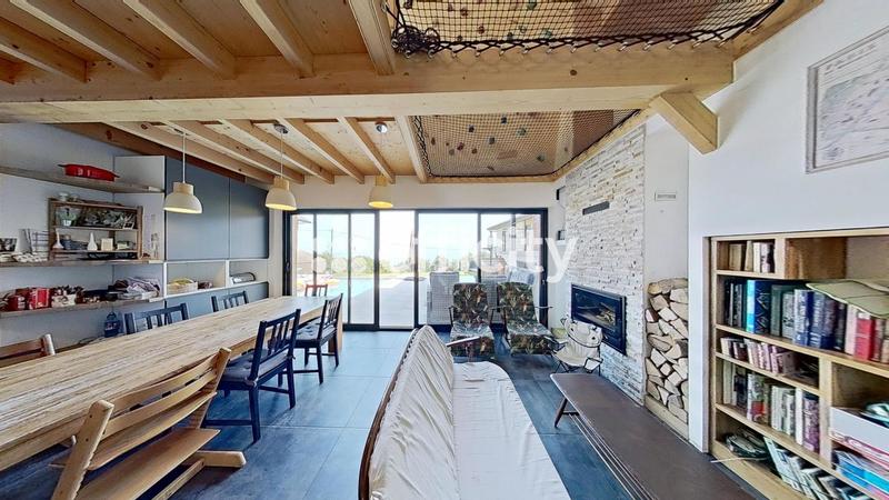 Maison - 178 m² - 6 pièces