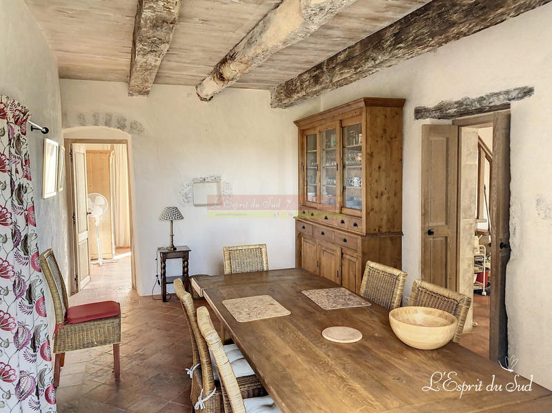 Maison - 245 m² - 11 pièces