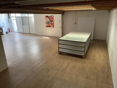 Entrepôt - 135 m² - 3 pièces