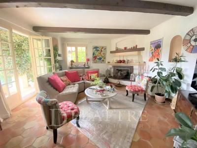 Villa - 190 m² - 9 pièces