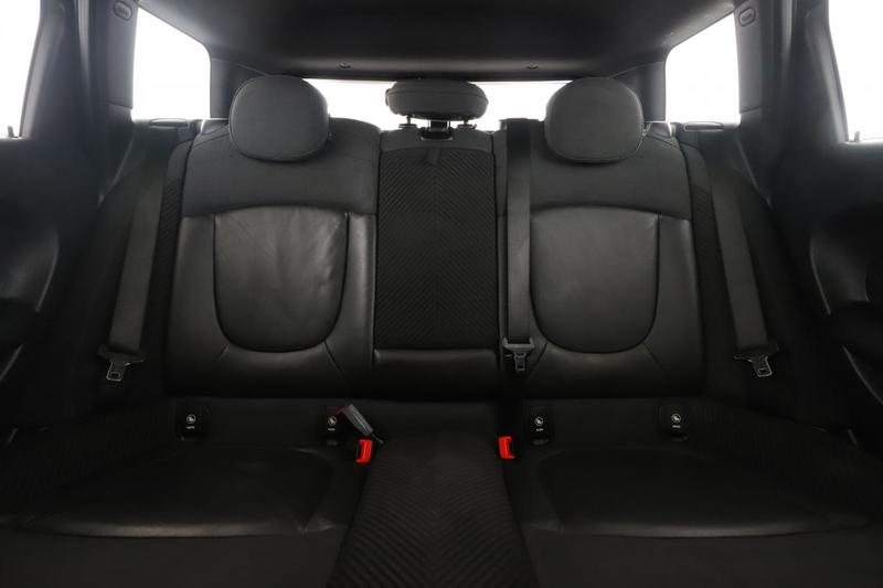 Mini Clubman Cooper Finition Red Hot Chili Bva 136 ch