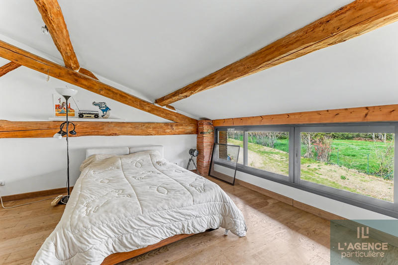 Maison - 239 m² - 8 pièces