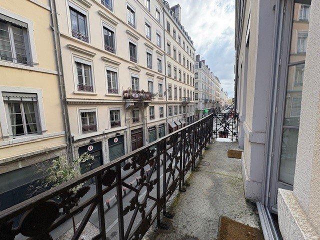 Appartement - 182 m² - 5 pièces