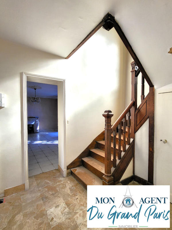 Maison - 180 m² - 7 pièces