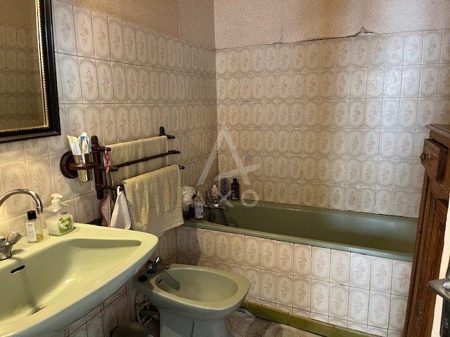 Maison de ville - 220 m² - 7 pièces