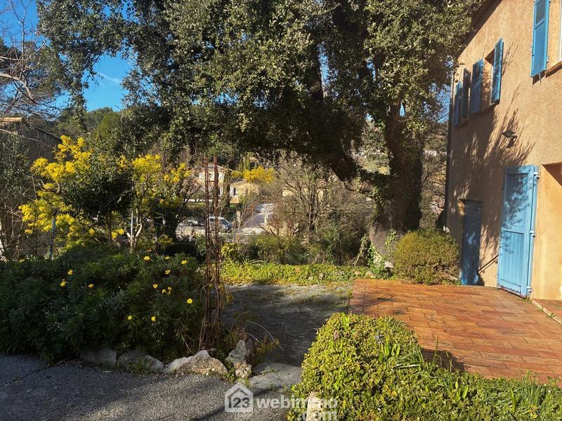 Villa - 121 m² - 6 pièces